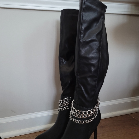 Black Boots - Picture 6 of 7